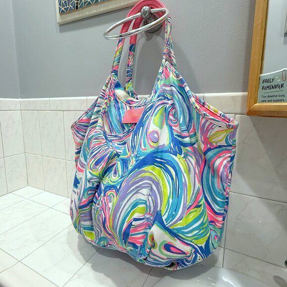LILLY PULITZER XL Bohemian Beach Bag Pink Blue Guilty Pleasure Pattern NWT - Picture 16 of 16
